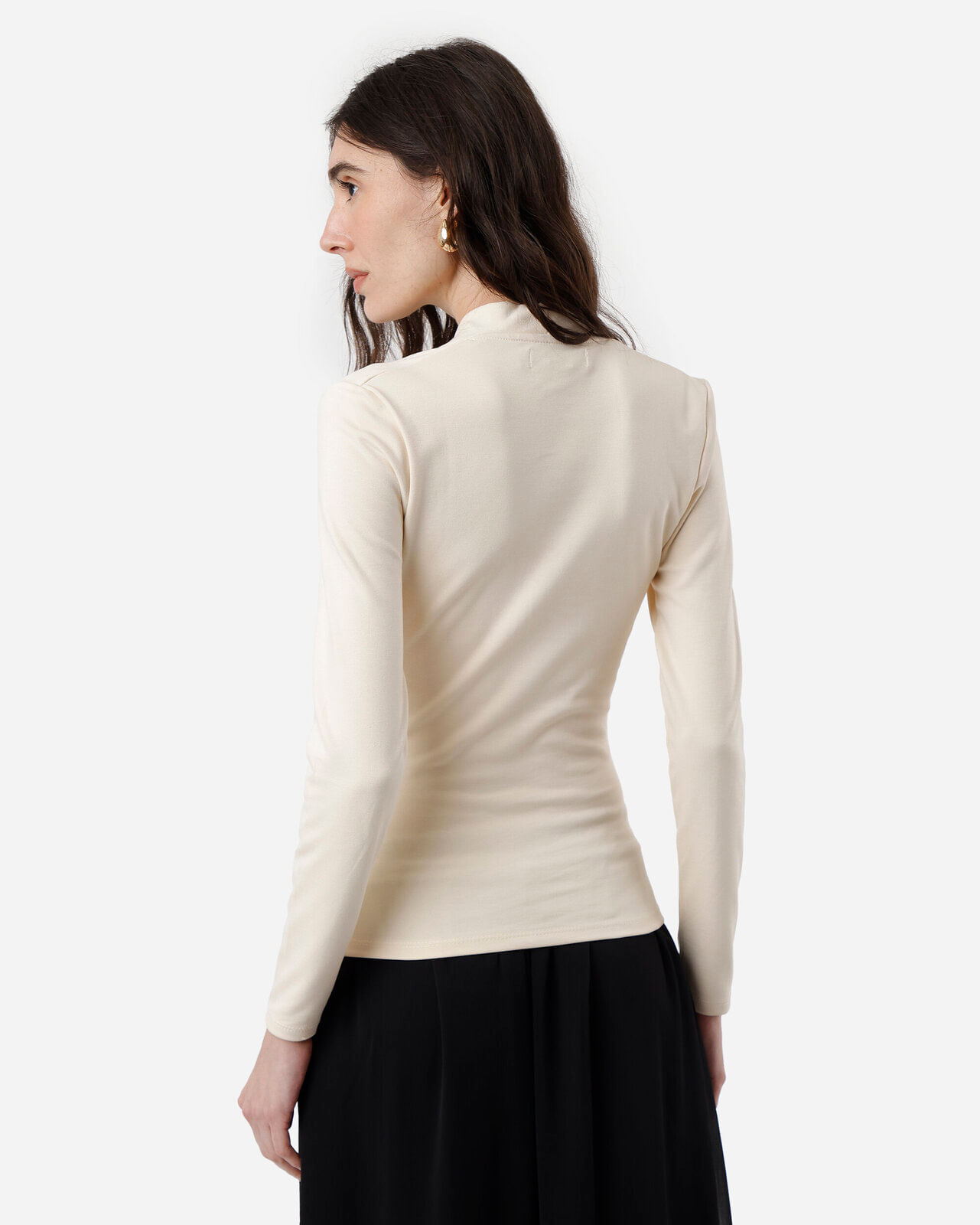 blusa feminina com viscose decote v manga longa bege