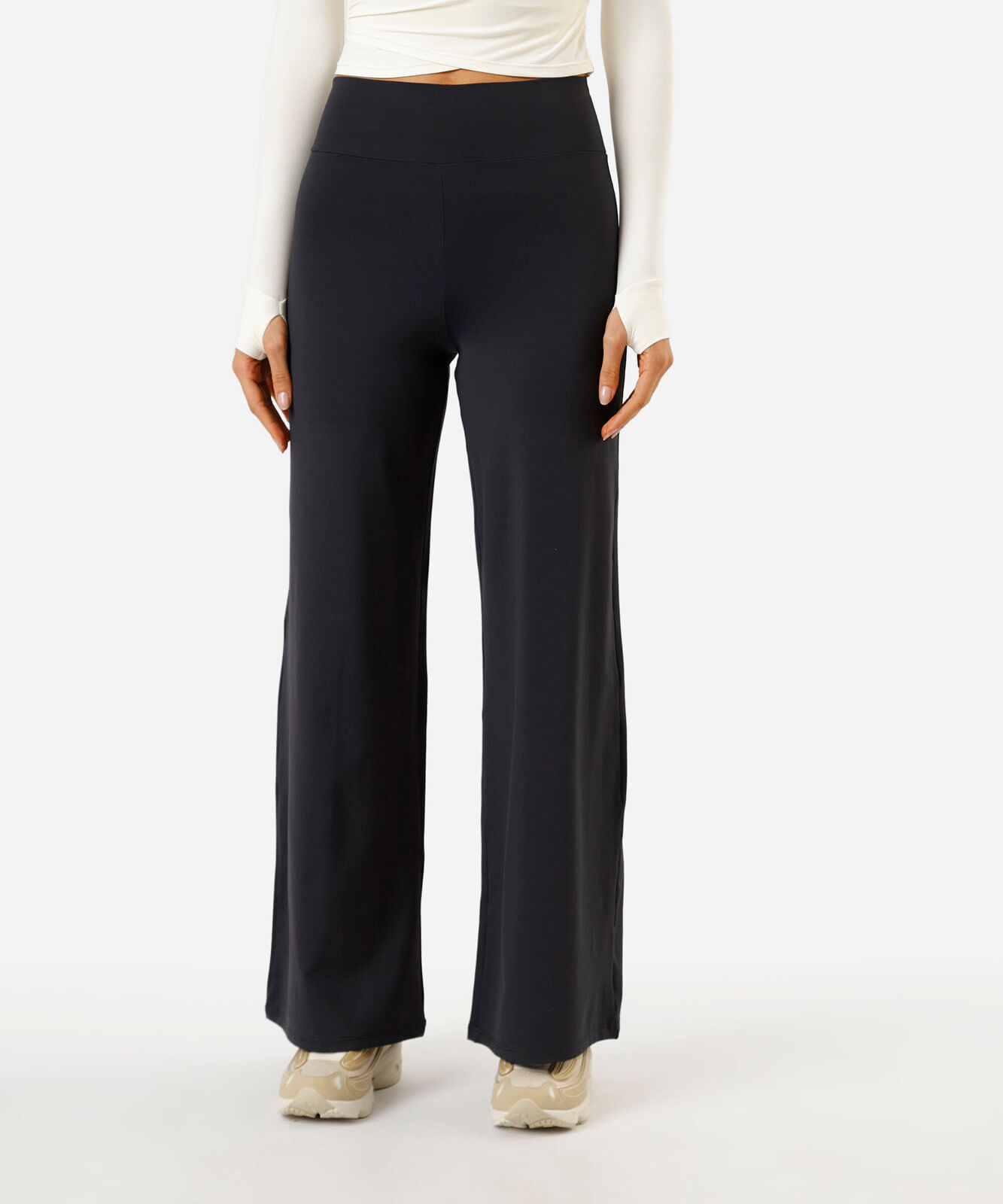 calça wide leg esportiva feminina de poliamida preta