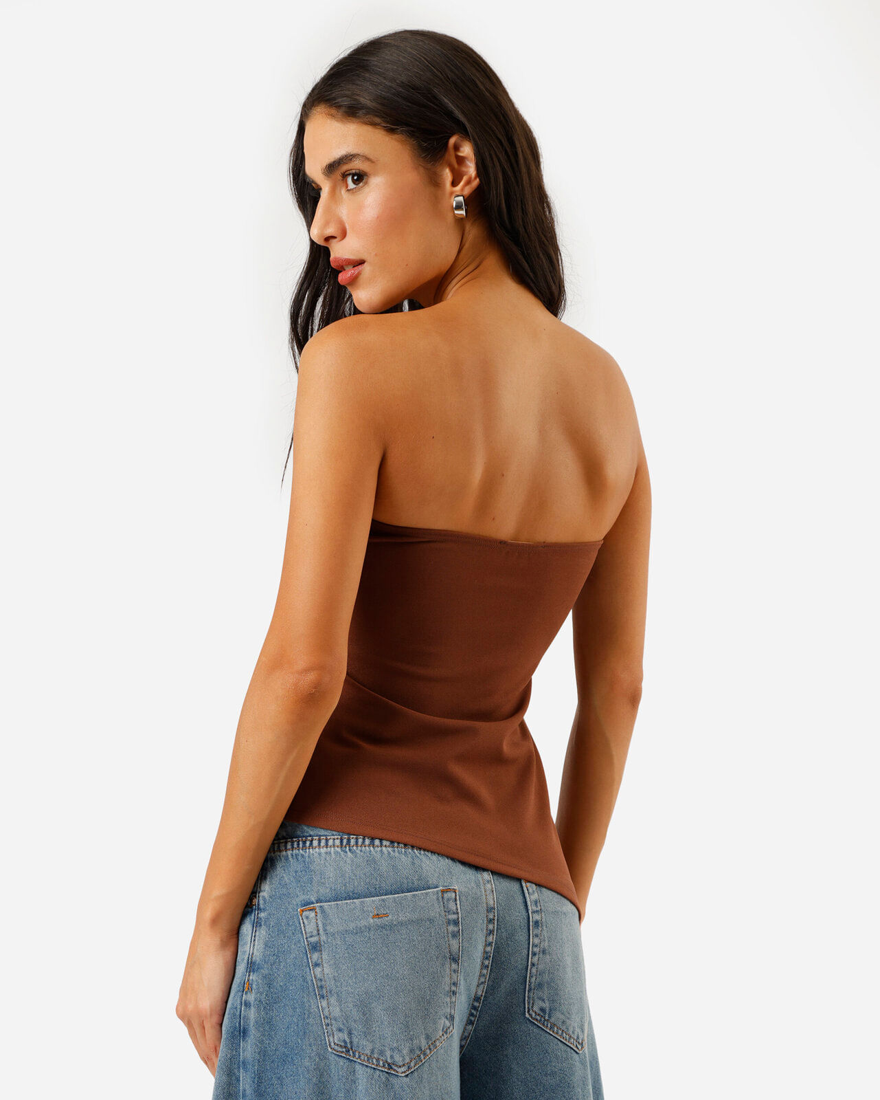 blusa sem alça feminina assimétrica marrom