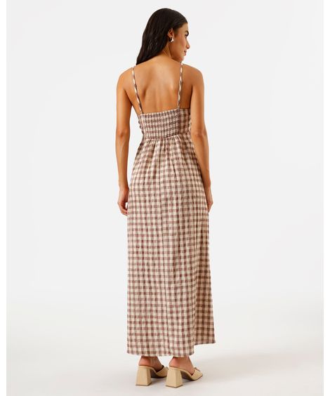 vestido midi alça fina feminino com amarração xadrez marrom