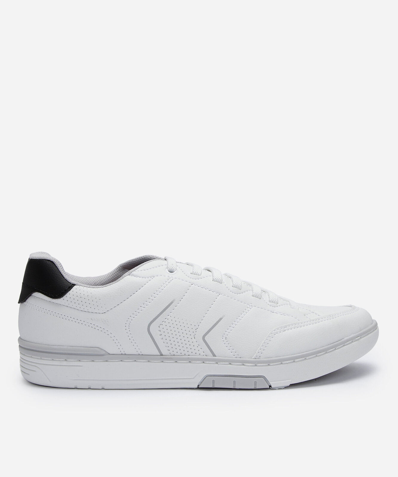 sapatênis masculino com recortes branco