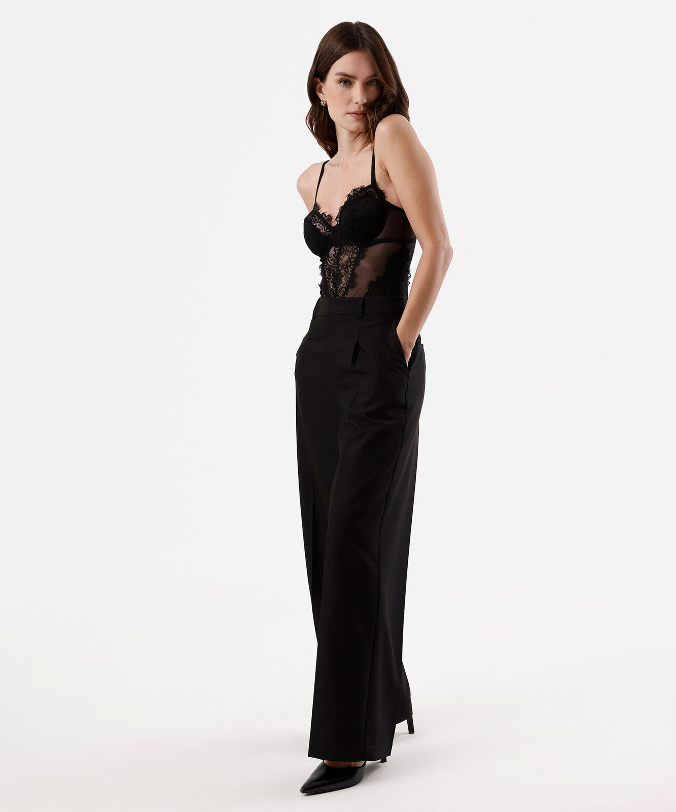 body meia taça feminino de tule com renda floral preto
