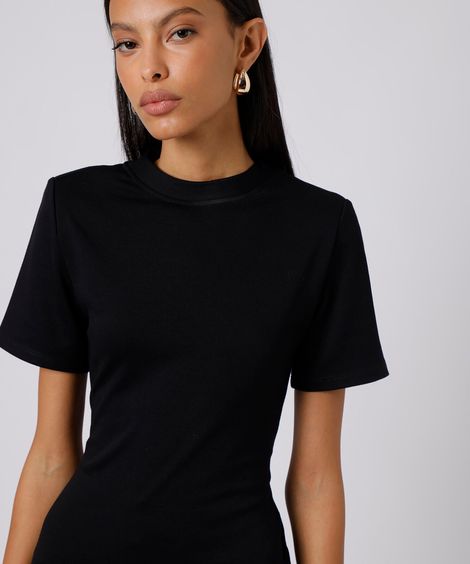 vestido curto feminino com ombreiras franzido mindset preto