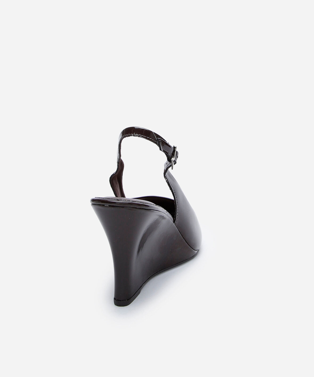scarpin slingback com bico fino marrom
