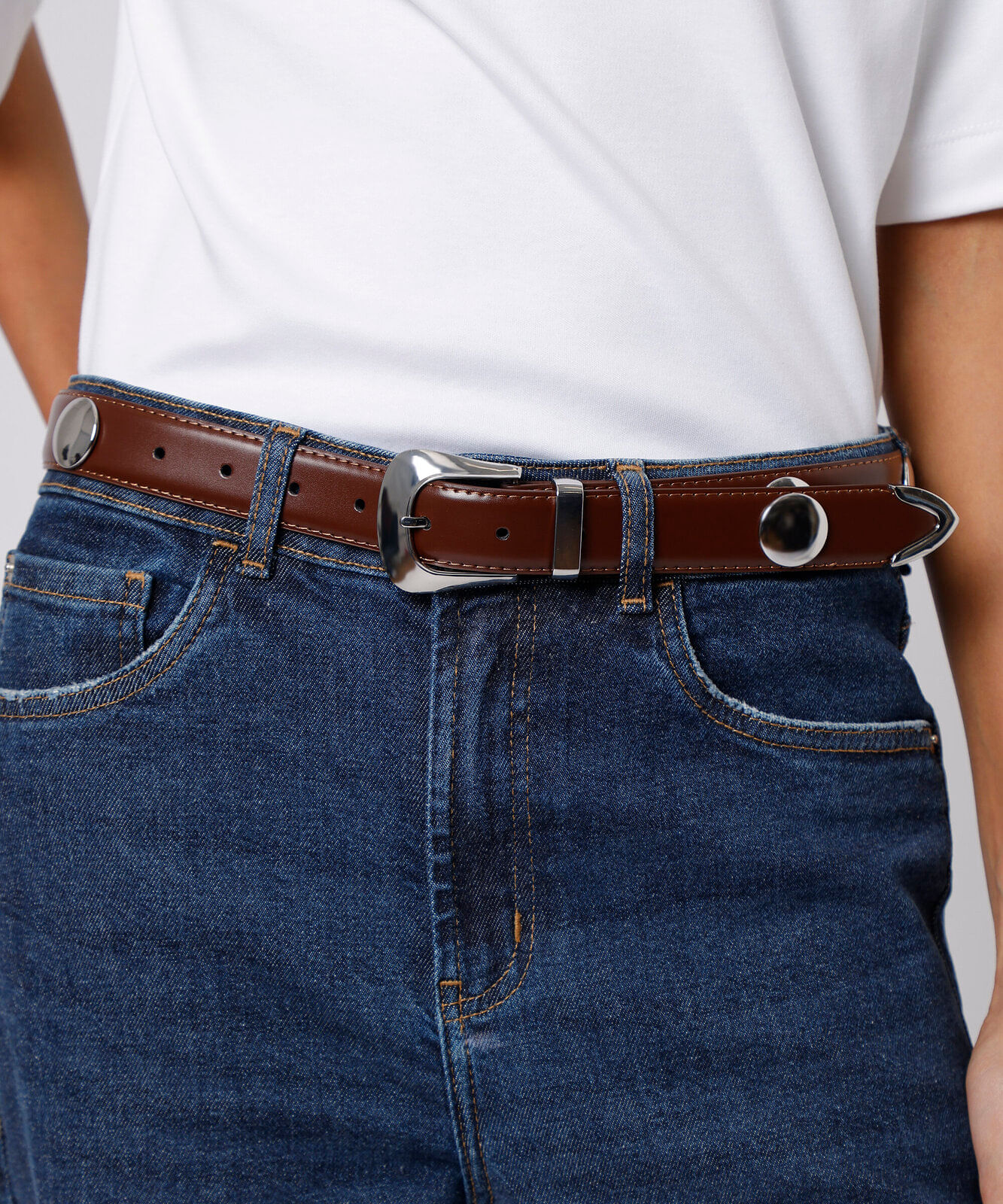 cinto feminino tachas marrom