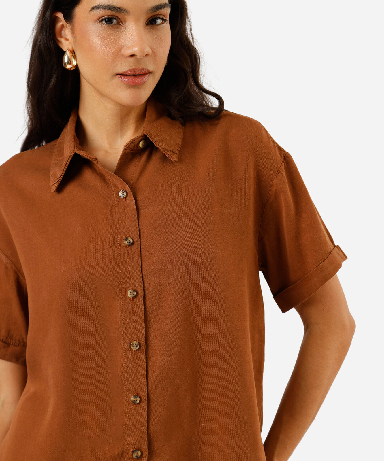 camisa feminina de liocel manga curta marrom