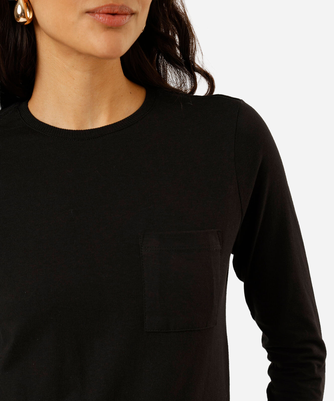 camiseta feminina de algodão com bolso manga longa preta