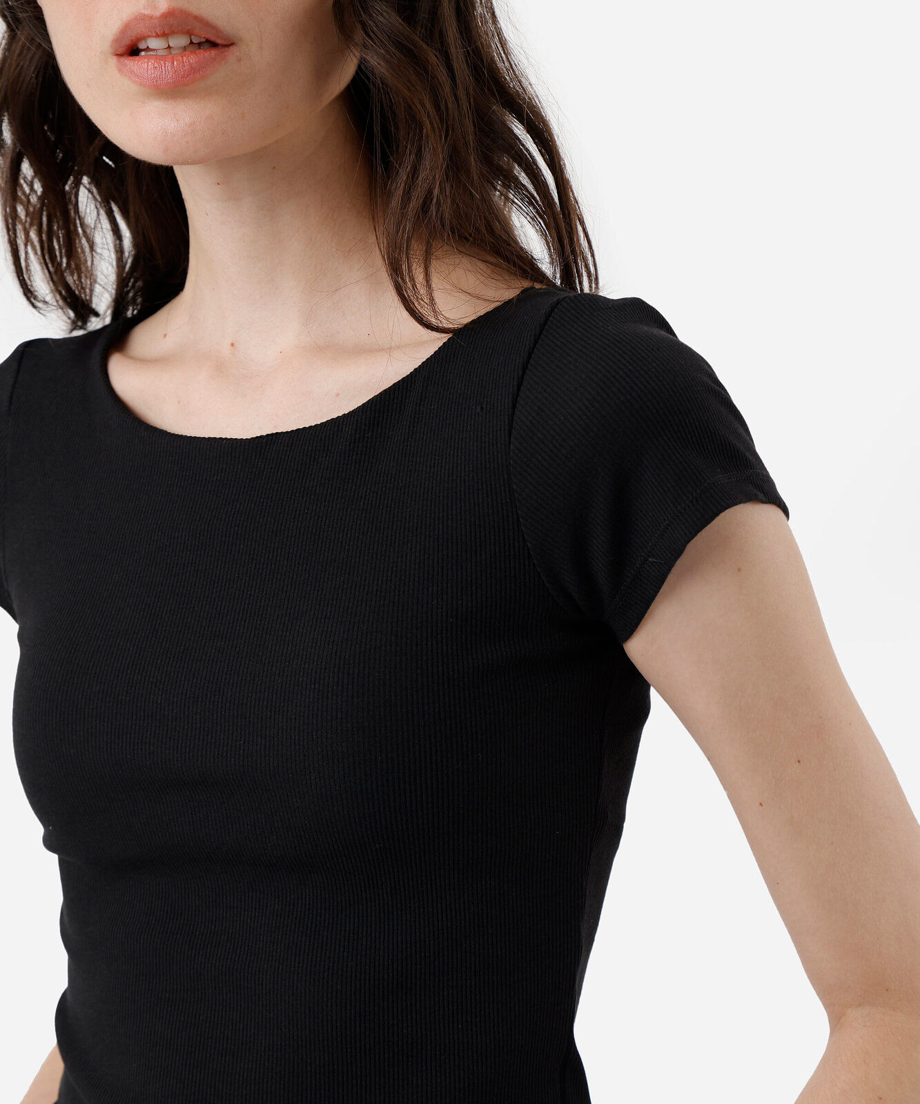blusa feminina de algodão com bojo manga curta canelada preta