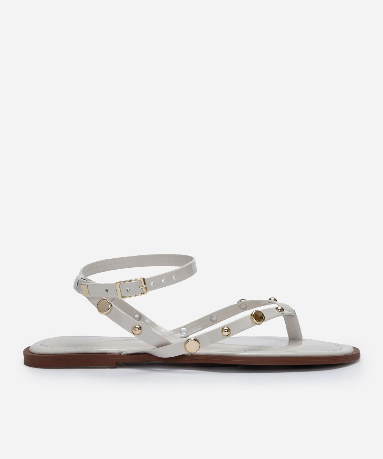 rasteirinha flat com tiras finas e tachas off white