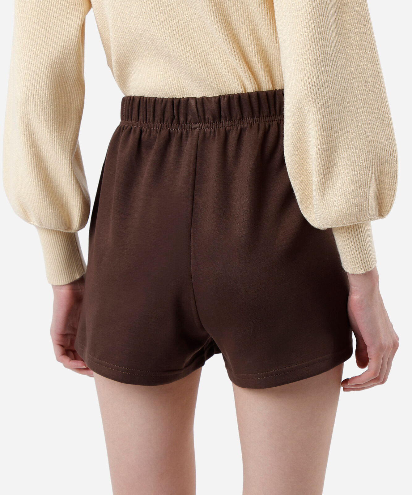short básico feminino de moletom cós elástico marrom