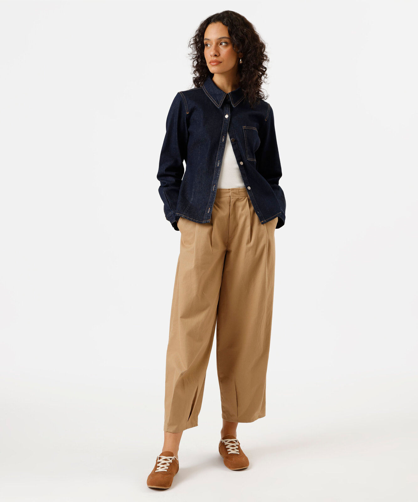 camisa acinturada feminina jeans manga longa  azul