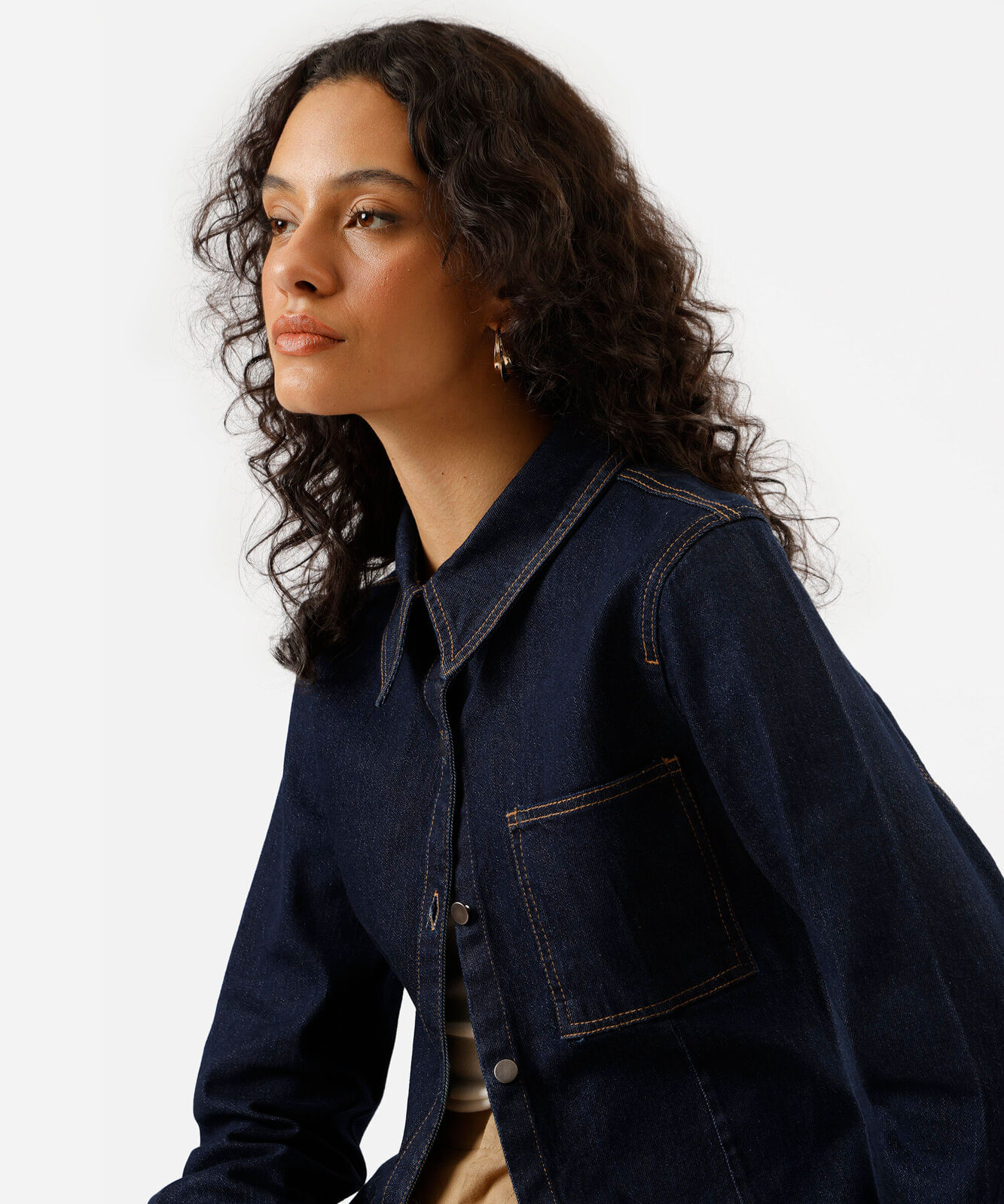 camisa acinturada feminina jeans manga longa  azul