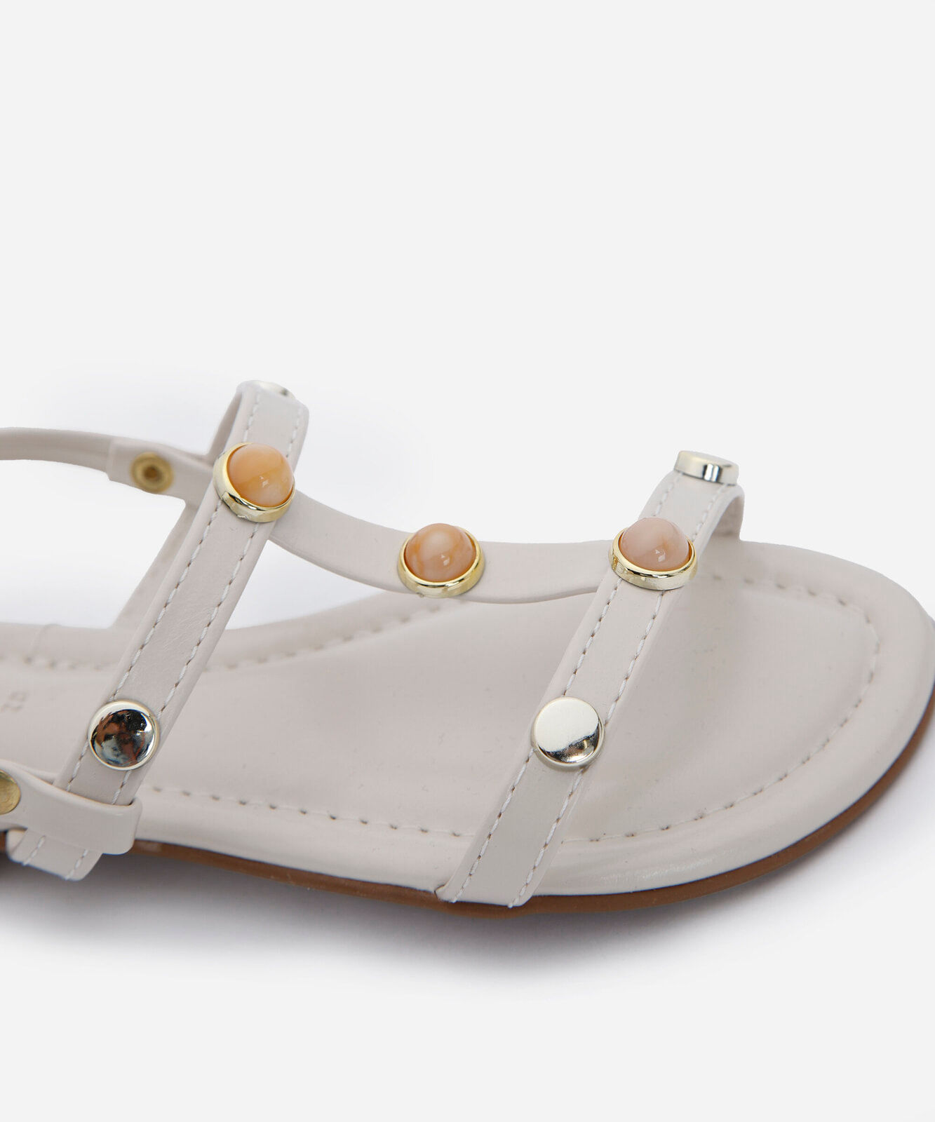rasteirinha infantil com tachas off white
