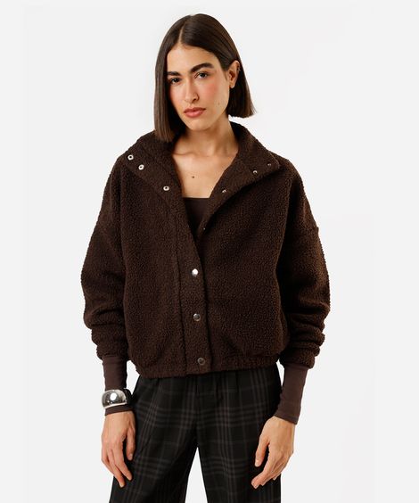 jaqueta oversized feminina de sherpa gola alta marrom