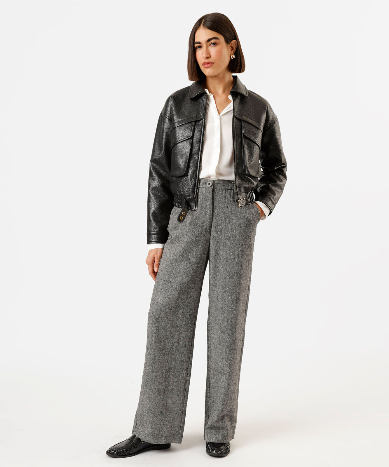 calça de alfaiataria feminina texturizada cinza