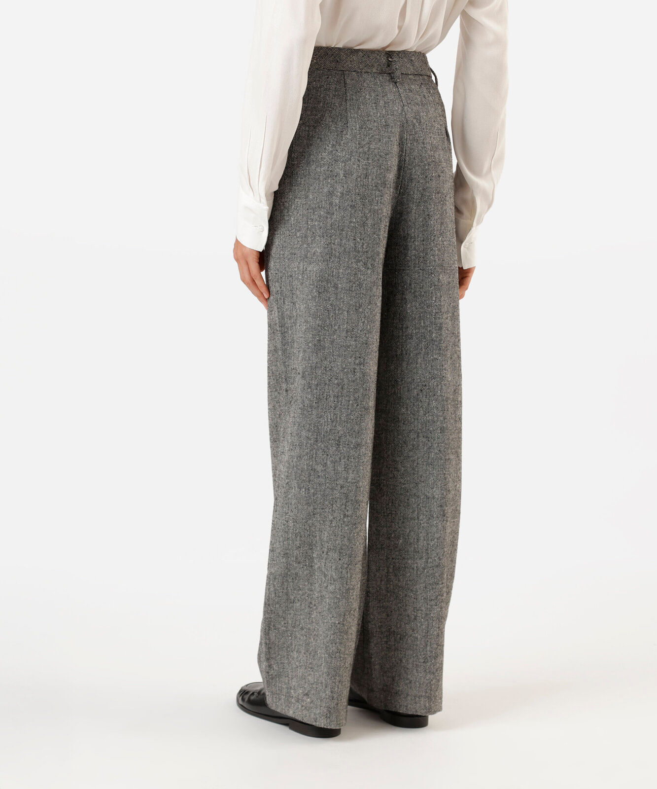 calça de alfaiataria feminina texturizada cinza