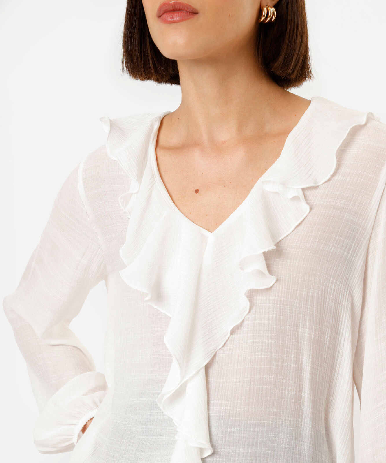 bata feminina  com viscose e babados off white