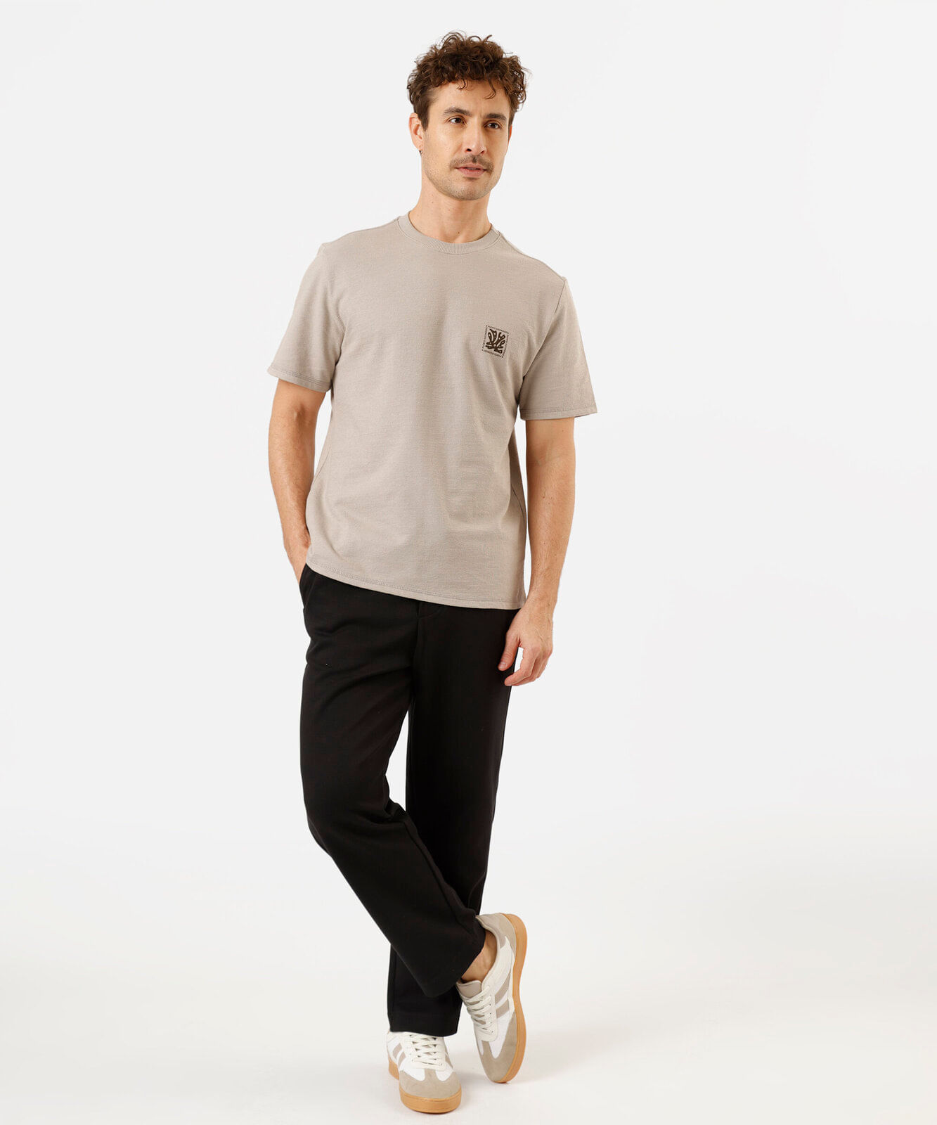 camiseta masculina de algodão manga curta estampada bege