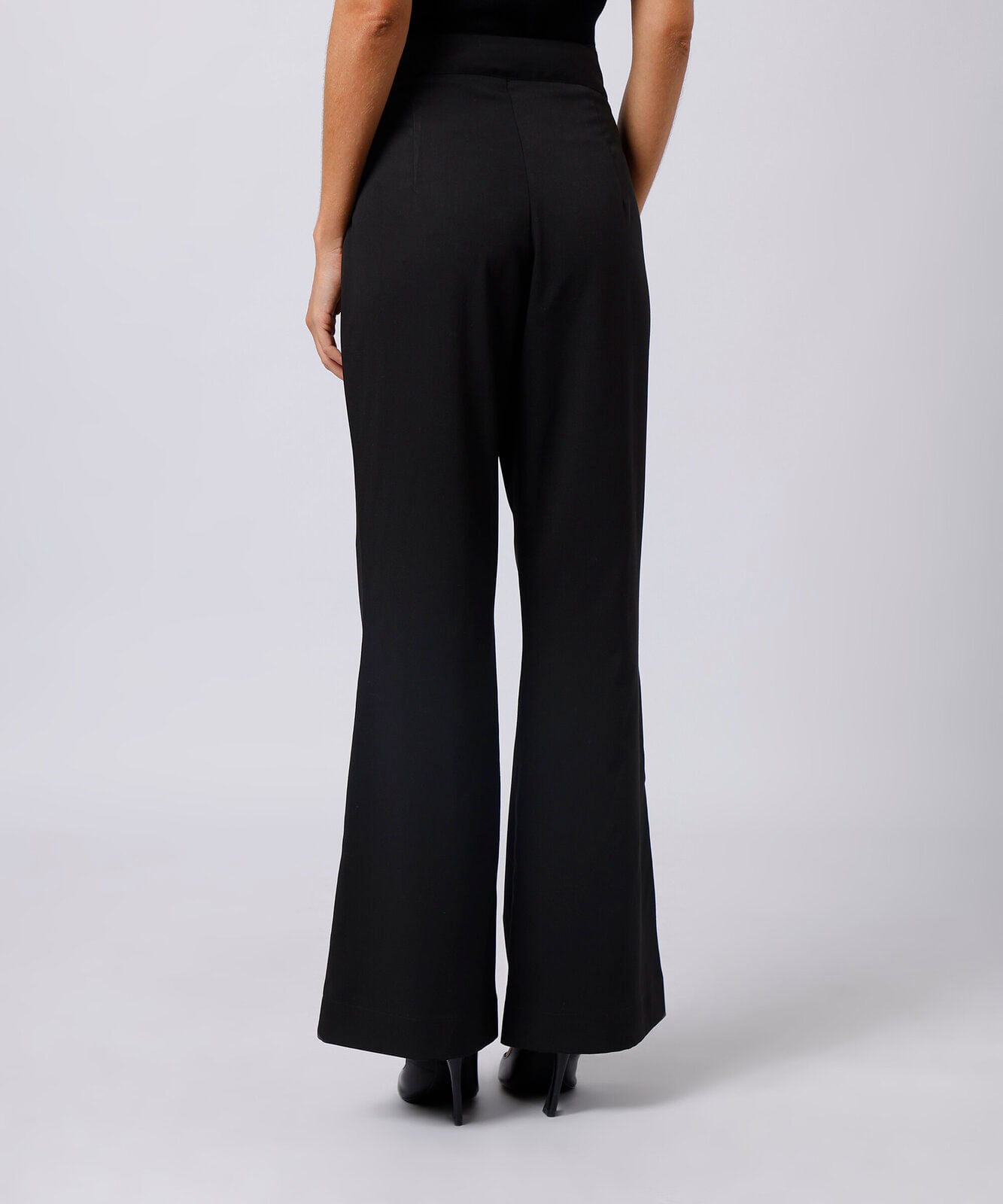 calça flare de alfaiataria feminina cintura alta mindset preta