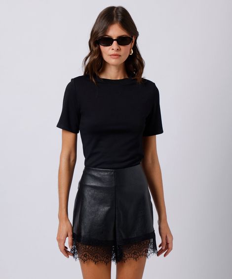 camiseta feminina com viscose e ombreiras manga curta mindset preta