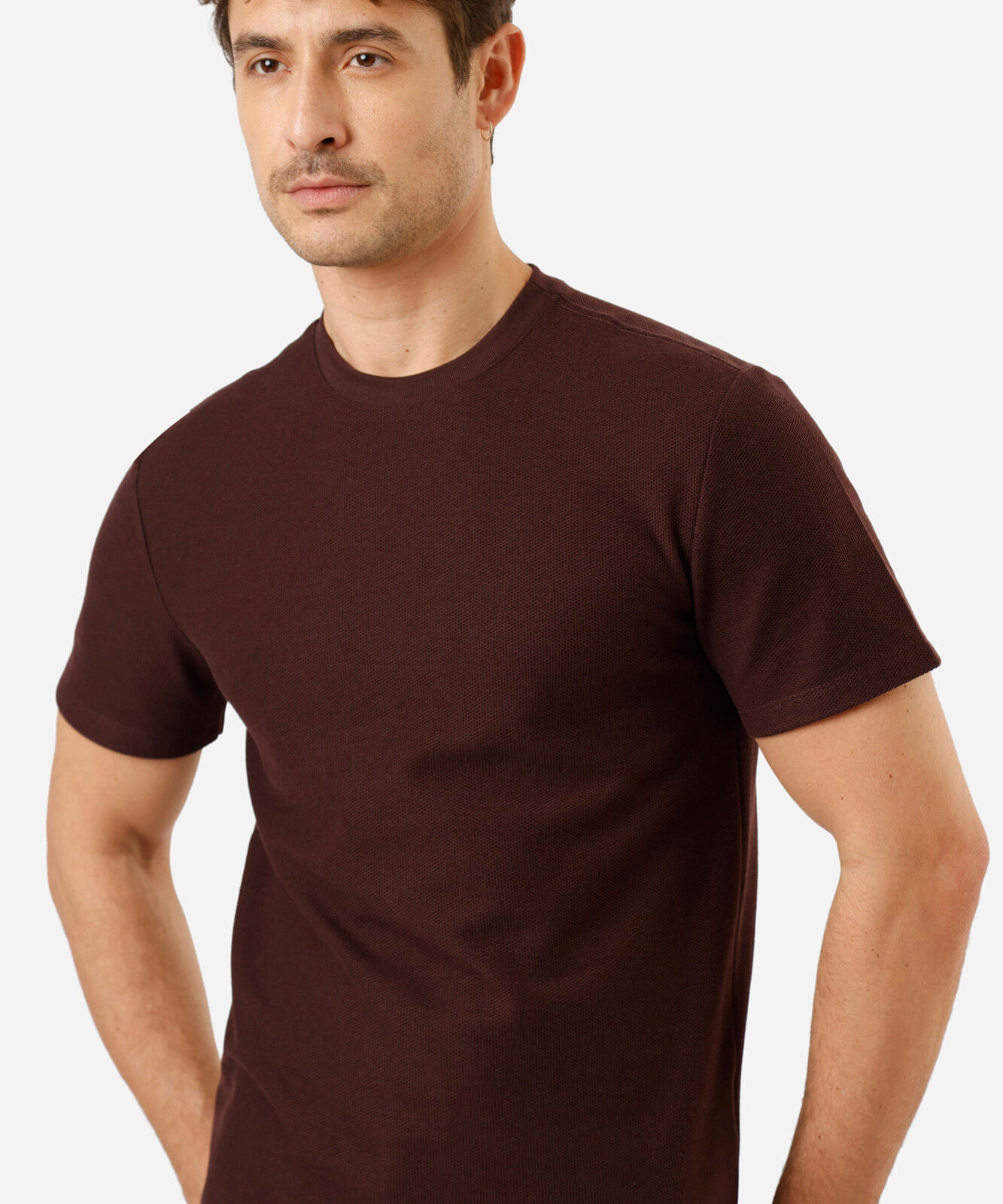 camiseta de algodão texturizada manga curta vinho