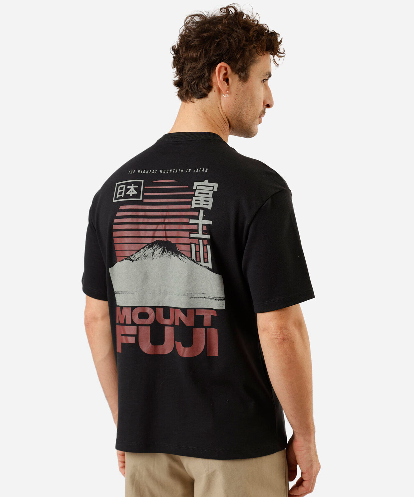 camiseta masculina com algodão manga curta estampada preta