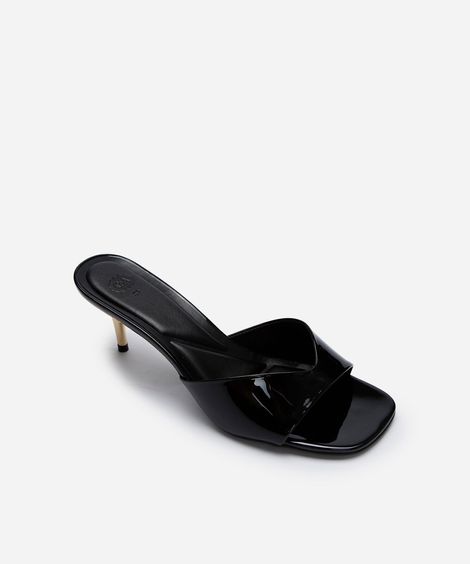 tamanco de verniz bico fino salto baixo preto