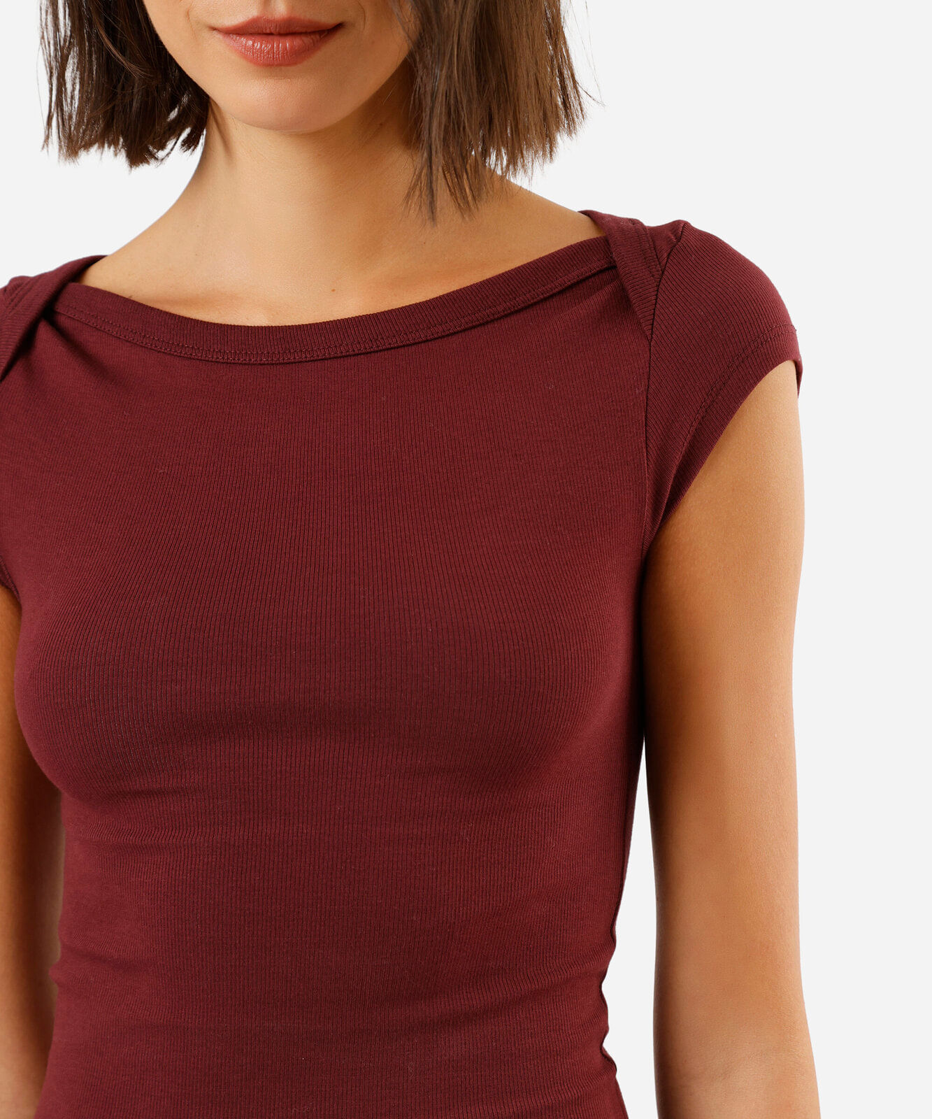 blusa feminina de algodão decote canoa canelado vinho