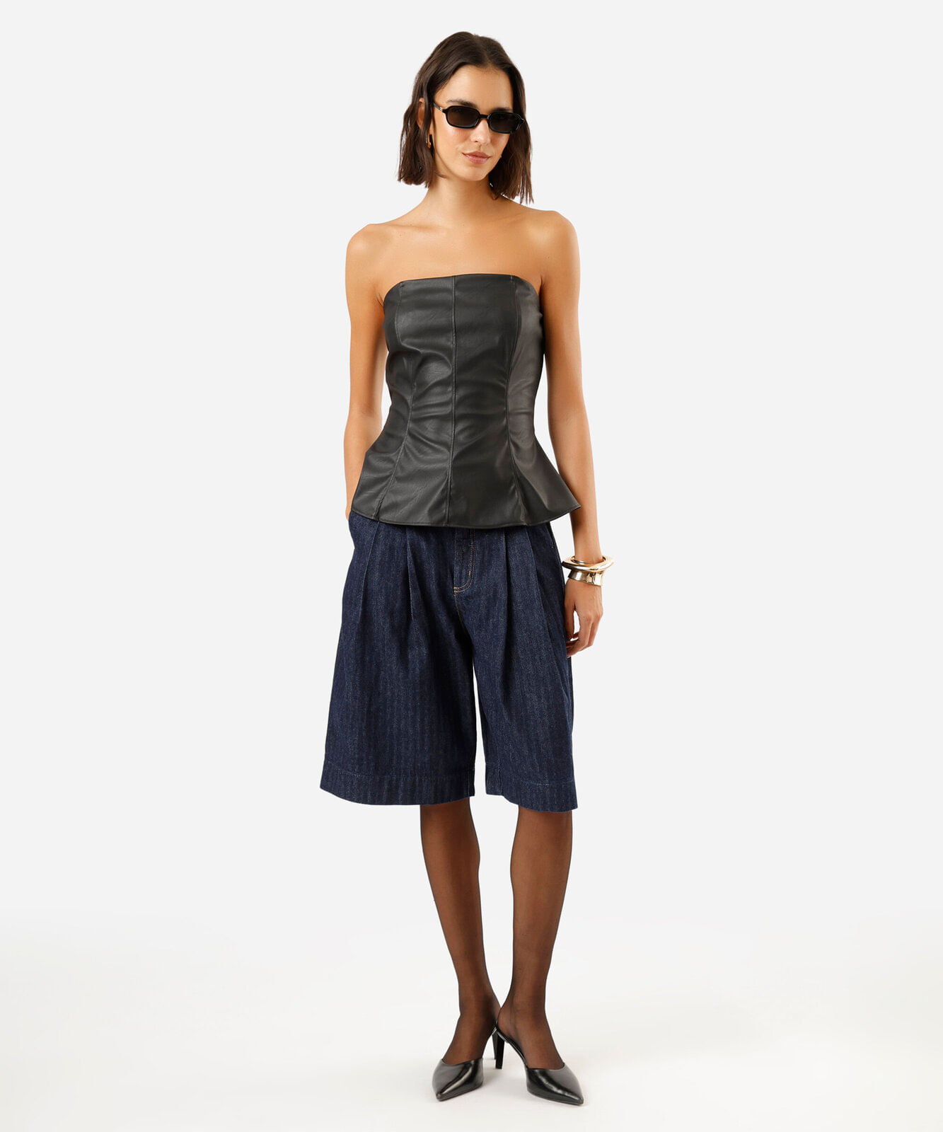 blusa peplum sem alça feminina de pu com recortes preta