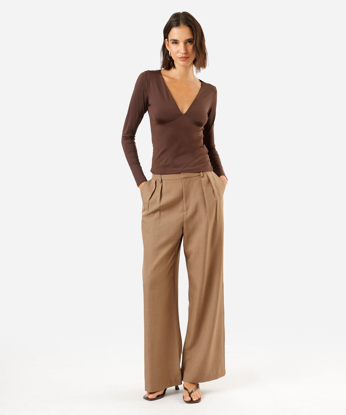 blusa feminina decote v manga longa marrom