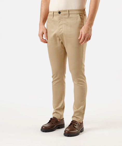 calça chino carrot de alfaiataria masculina cinza