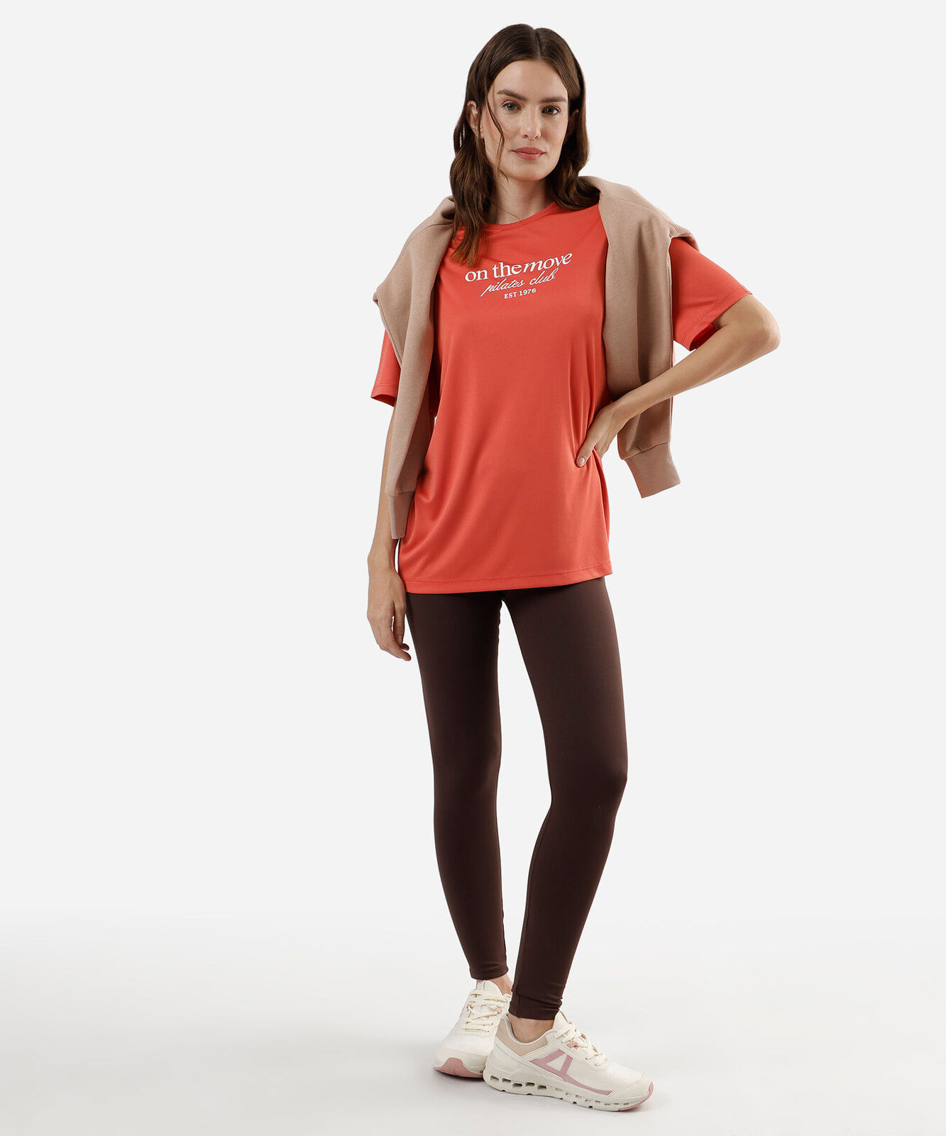 camiseta esportiva manga curta estampada vermelha