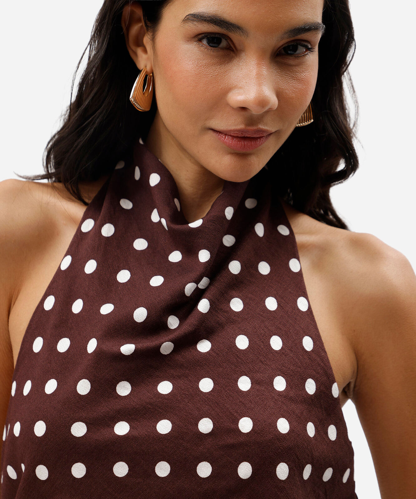 blusa frente única feminina com viscose poá marrom