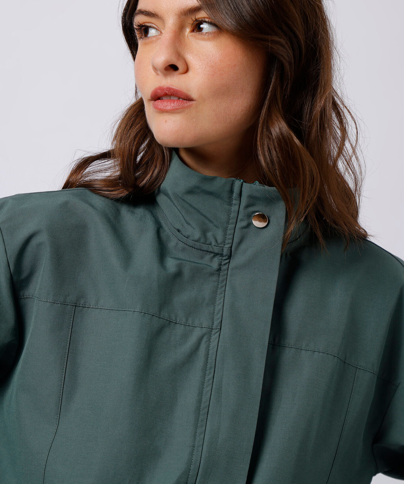 jaqueta corta vento feminina gola funnel neck mindset verde