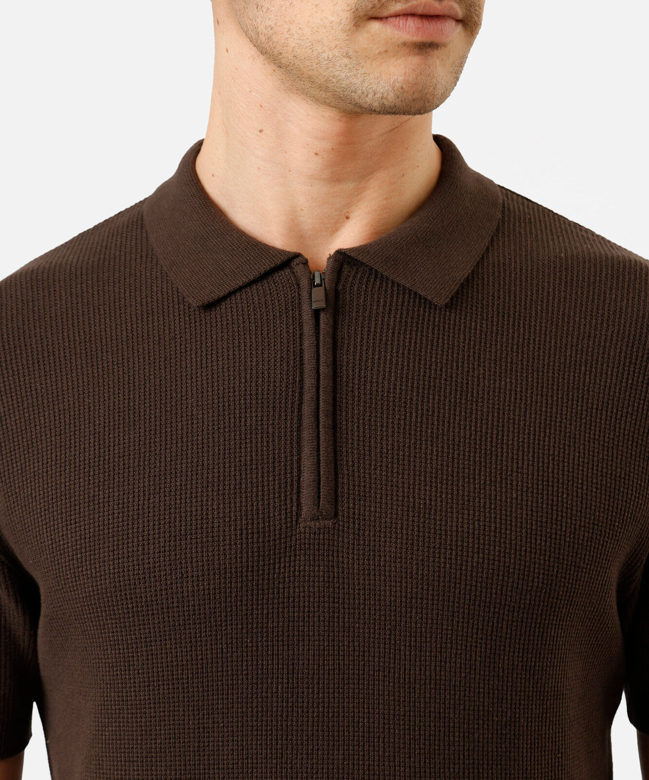 polo masculina de algodão manga curta texturizada marrom