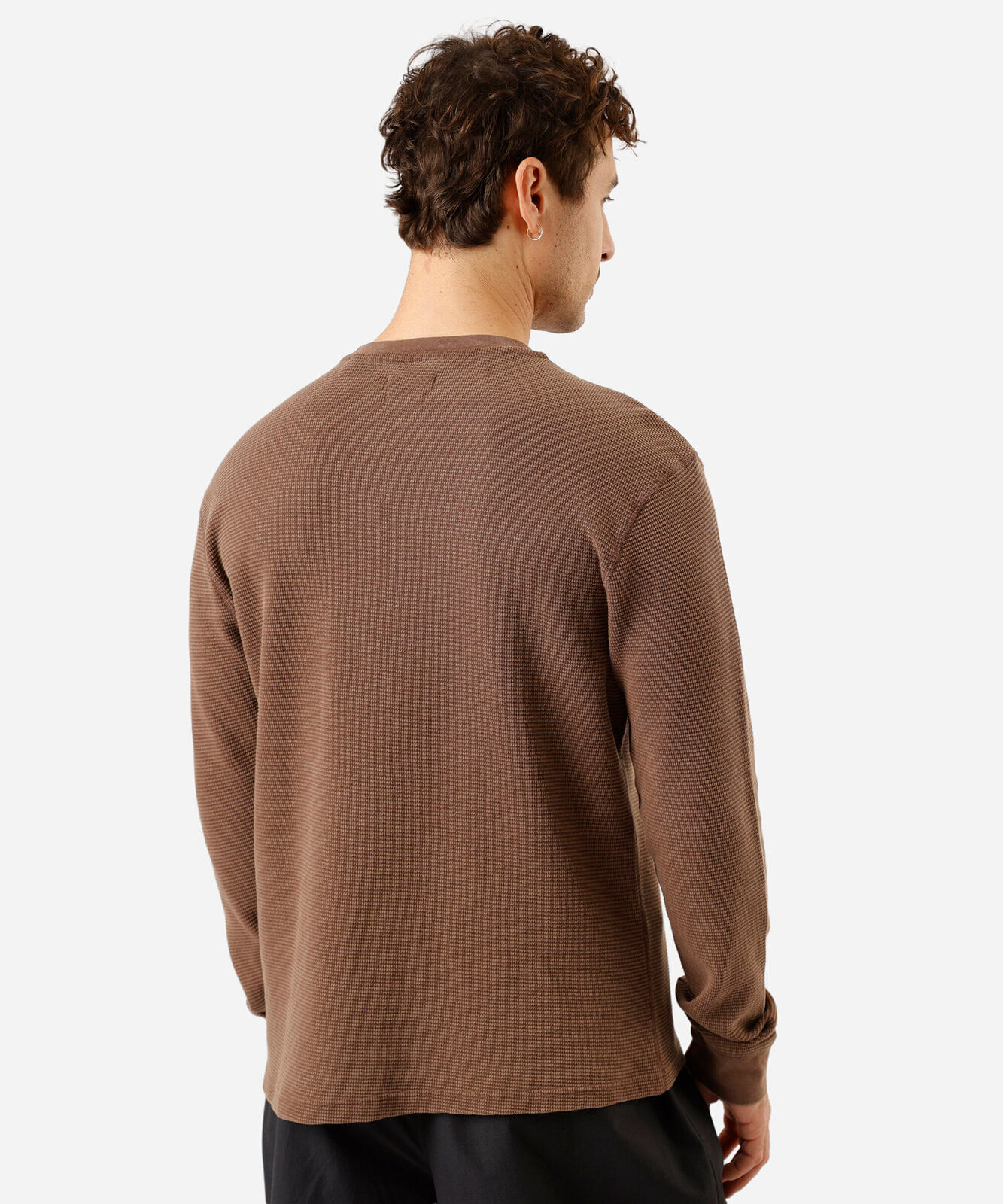 camiseta masculina de algodão manga longa texturizada estonada marrom