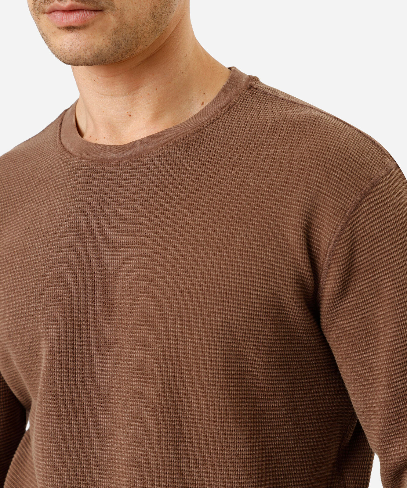 camiseta masculina de algodão manga longa texturizada estonada marrom