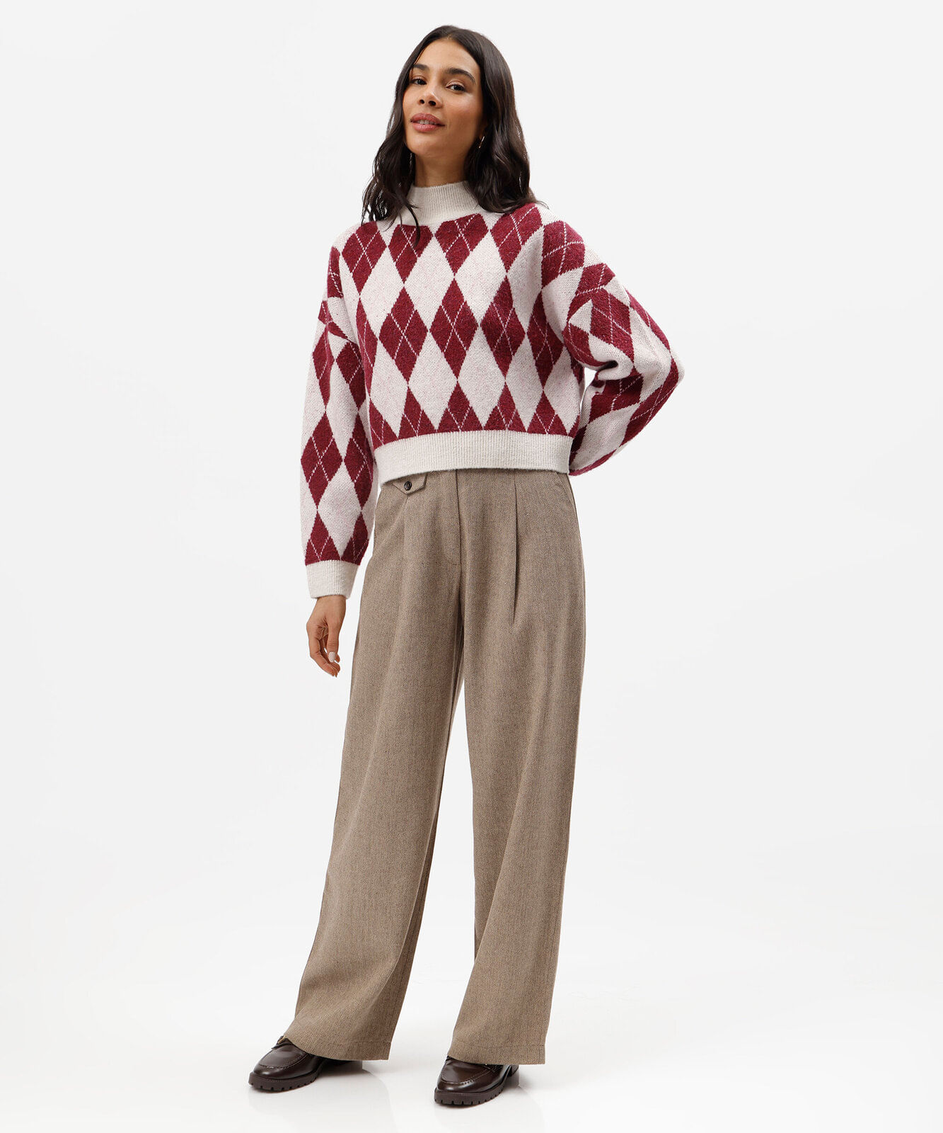 suéter oversized feminino de tricot gola alta xadrez argyle vinho