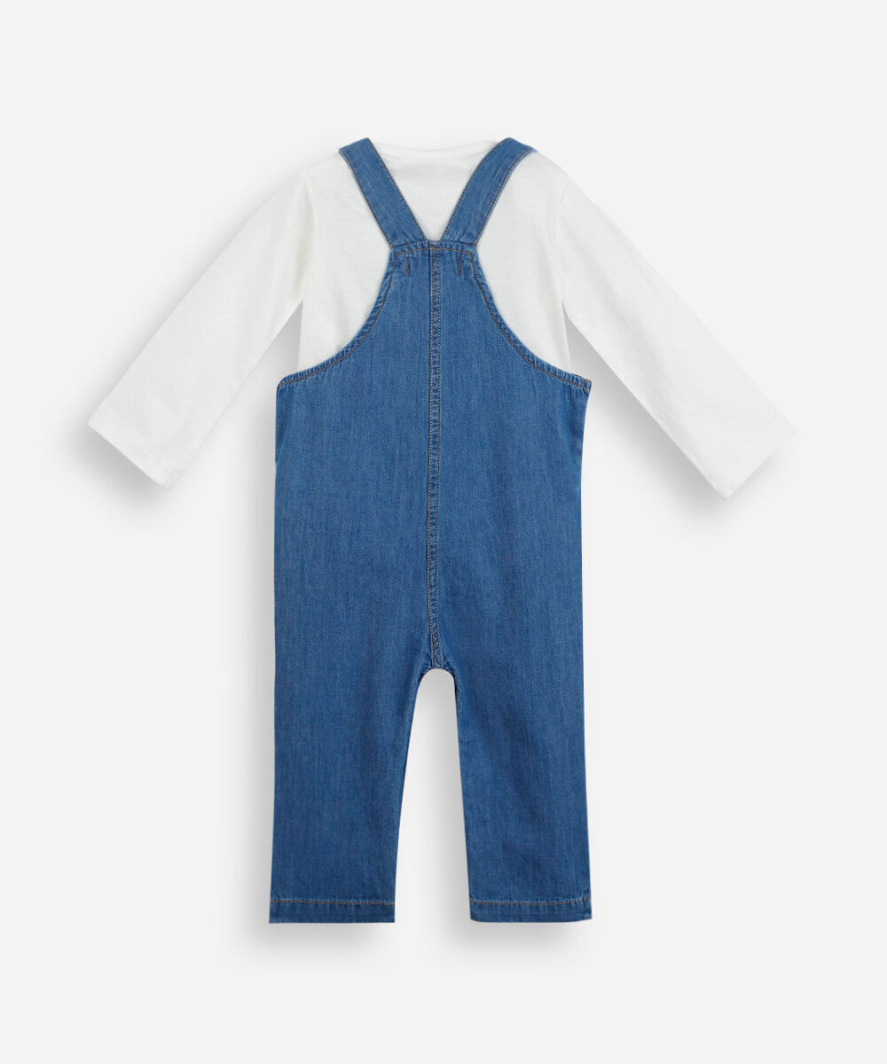 jardineira infantil jeans com camiseta azul