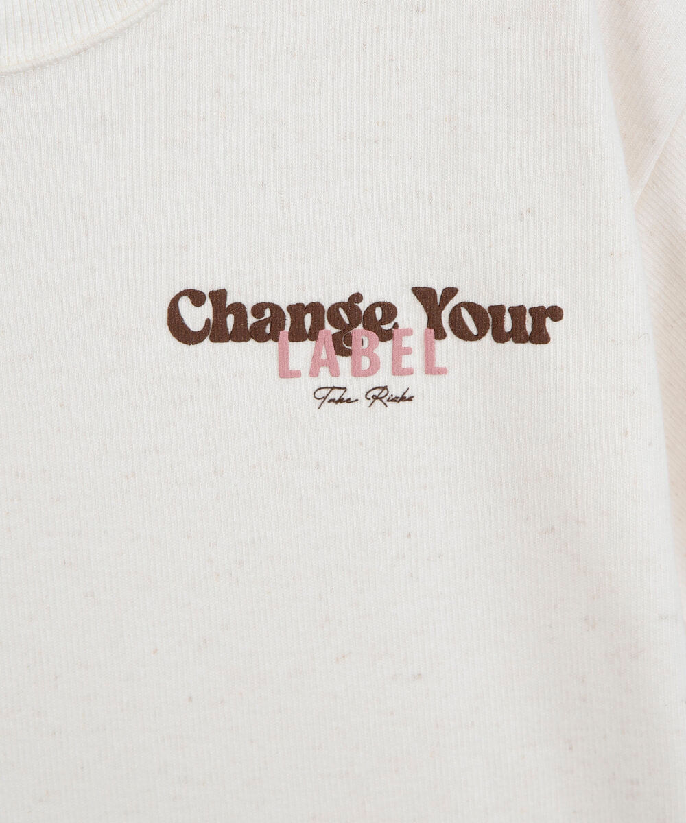 camiseta infantil estampa escrita bege