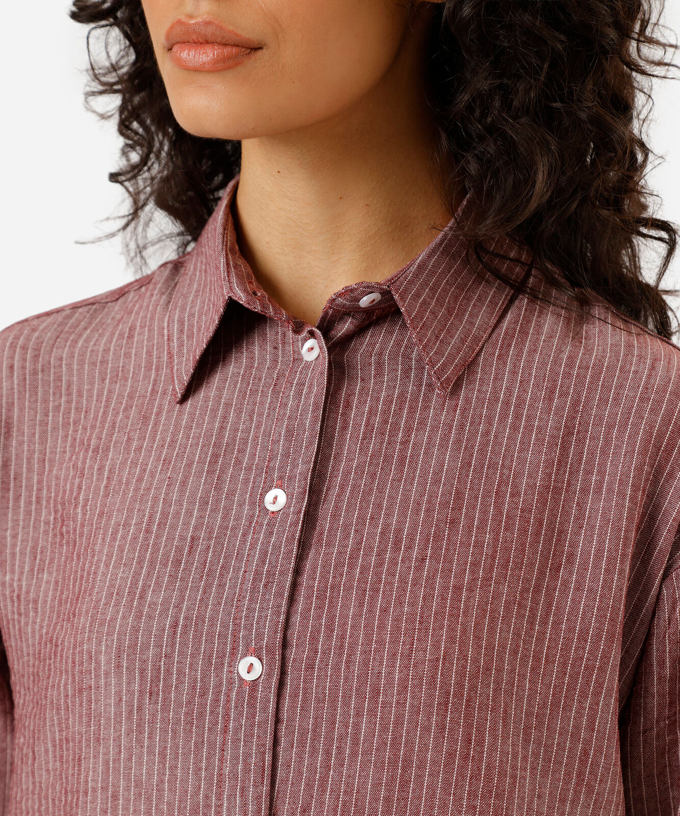 camisa feminina com linho manga longa listrada vinho