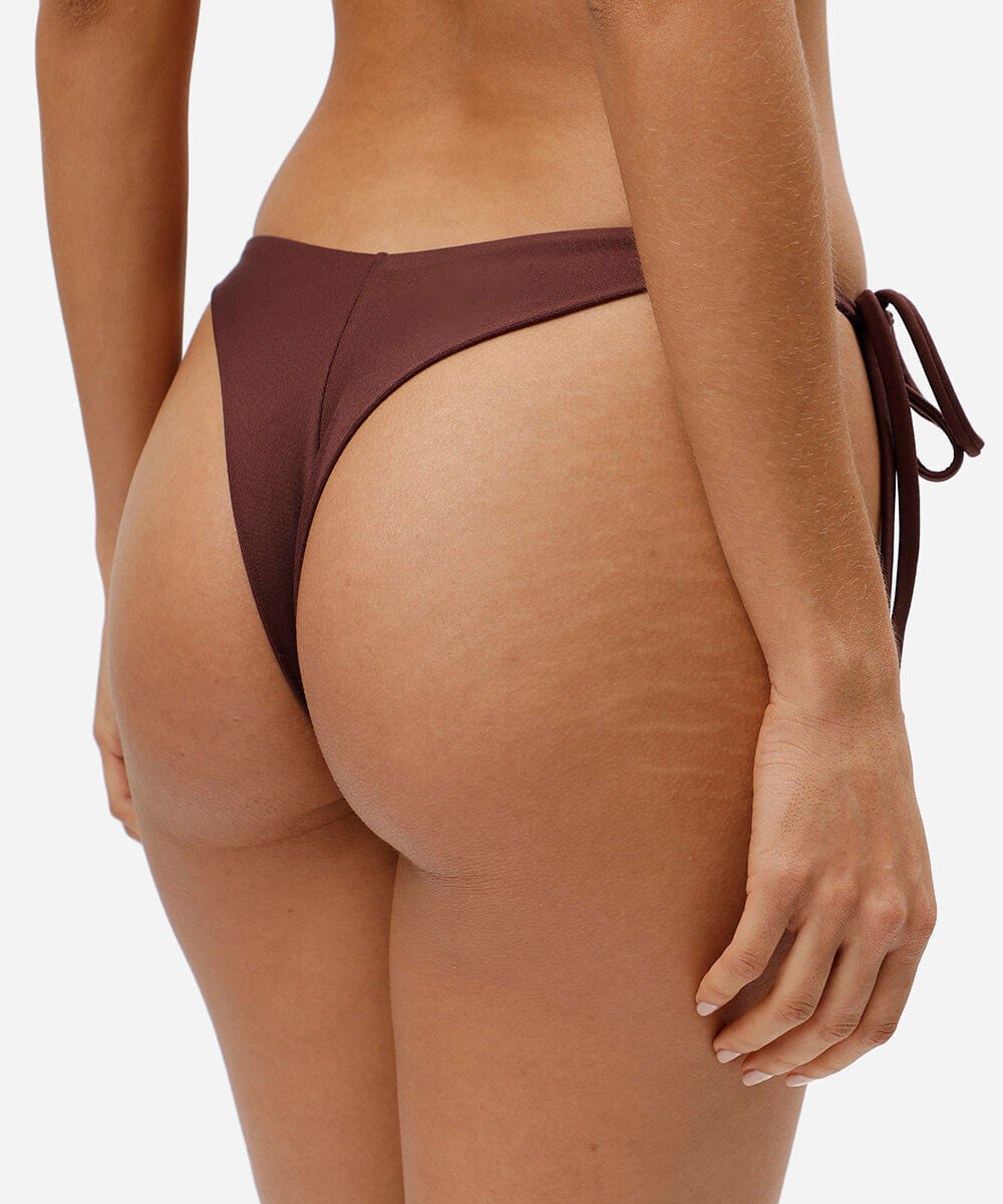 biquíni calcinha tanga de amarração feminino com argolas marrom
