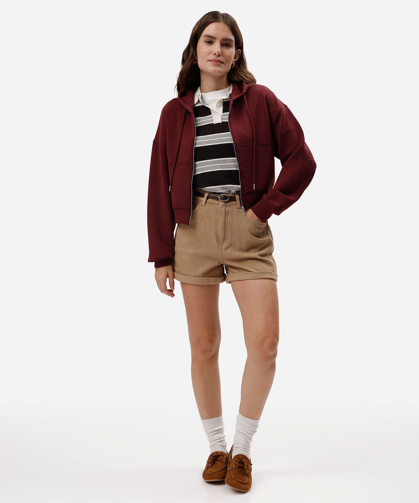 polo feminina de tricot manga curta listrada marrom