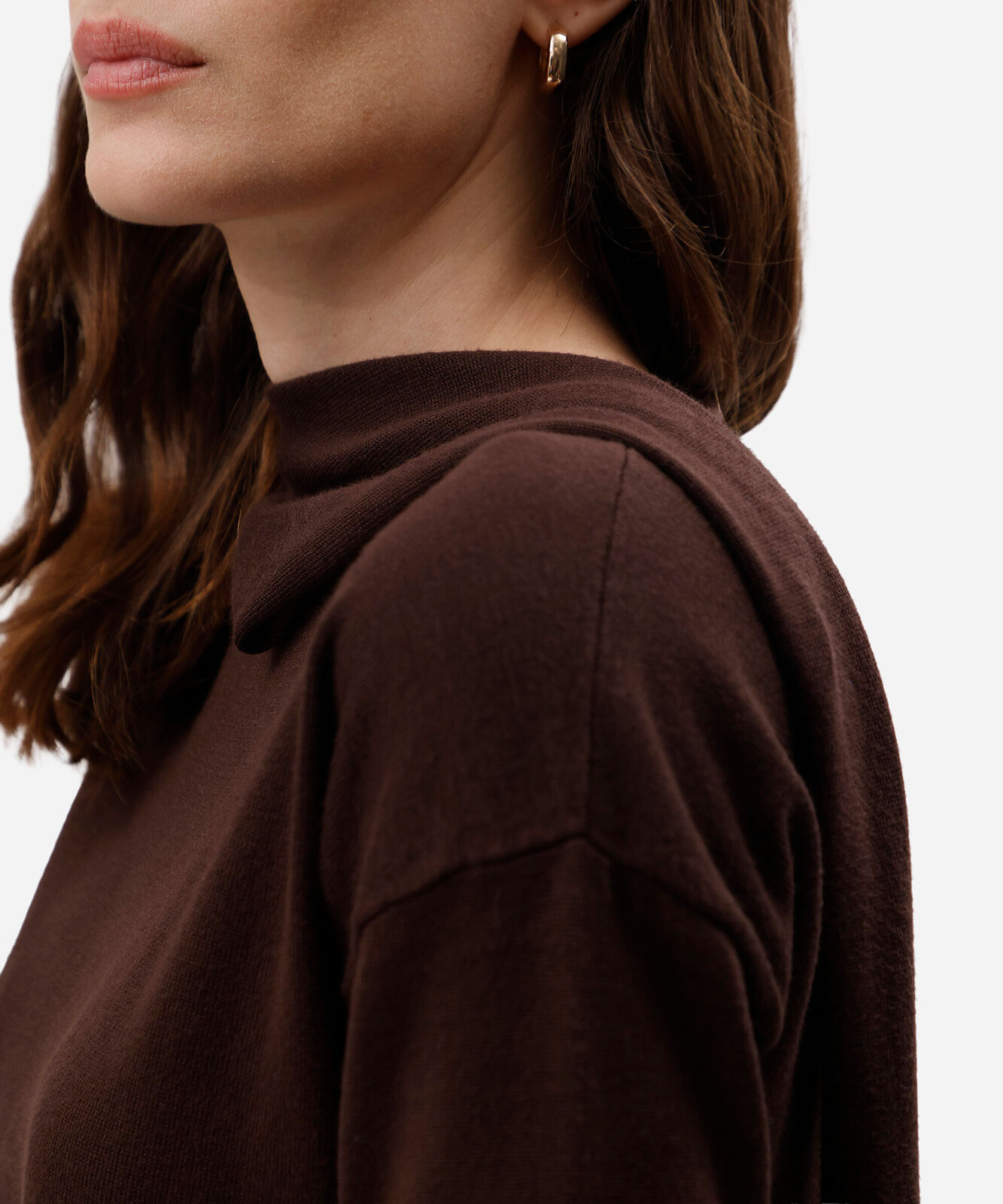 blusa feminina de tricot com gola manga curta marrom