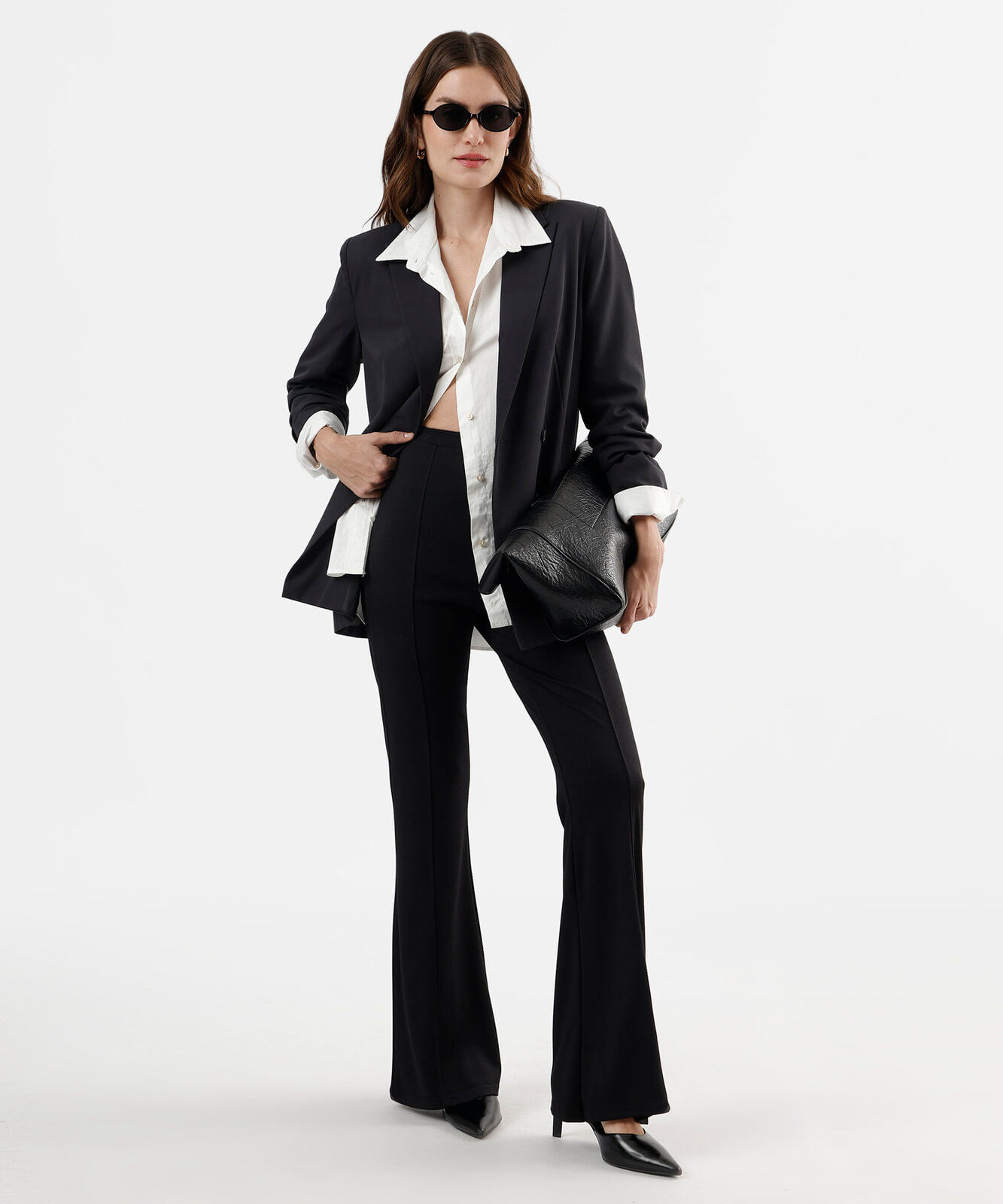calça flare feminina com viscose e nervuras preta