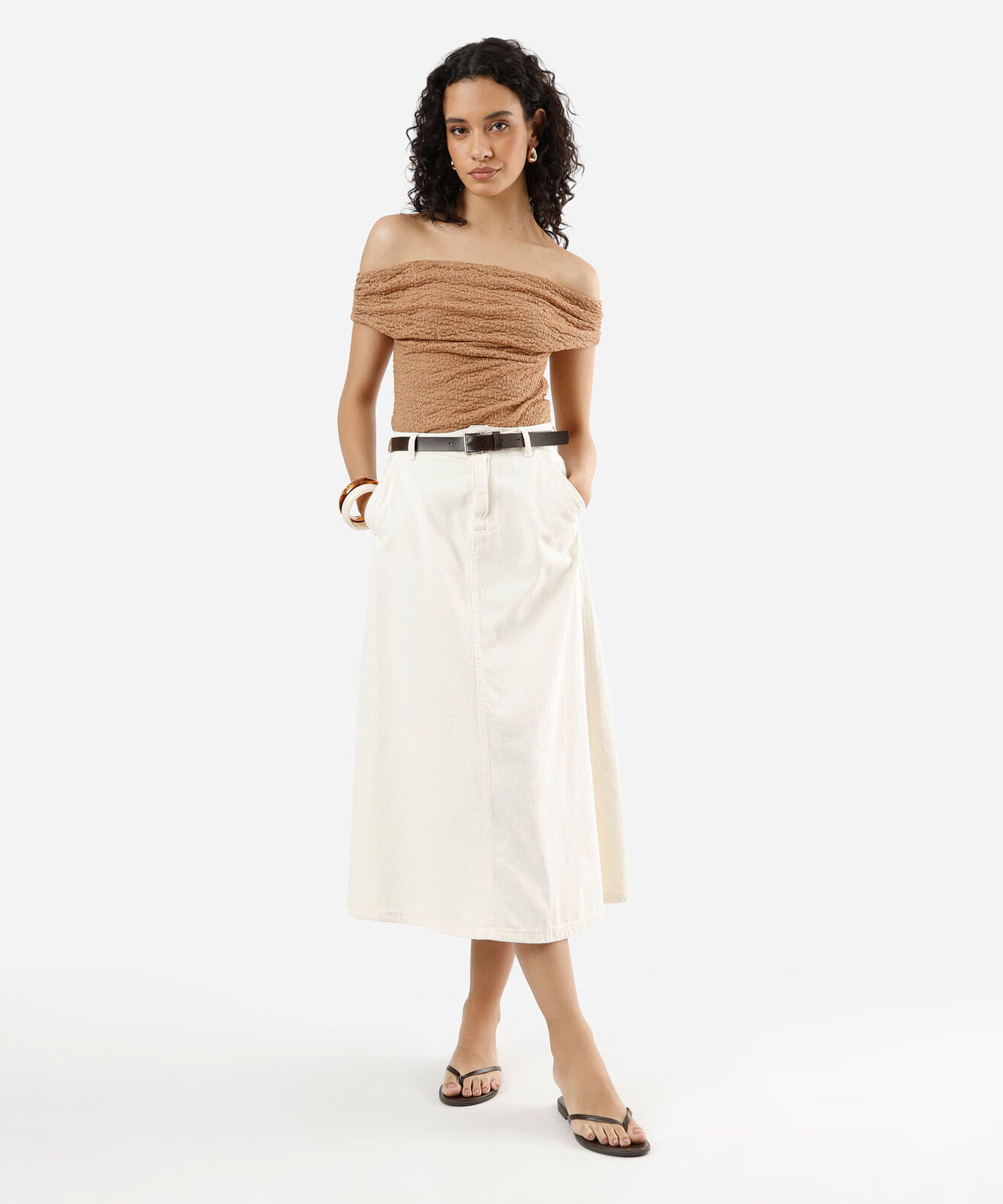 blusa ombro a ombro feminina texturizada marrom