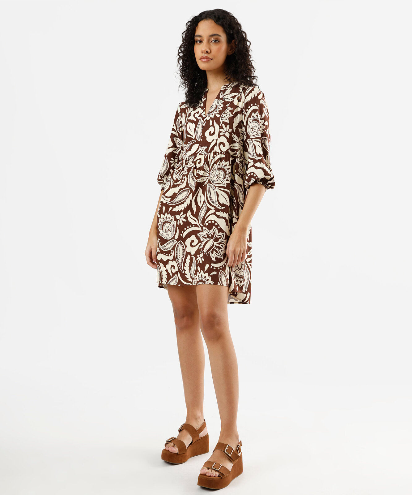 vestido curto feminino de viscose floral marrom