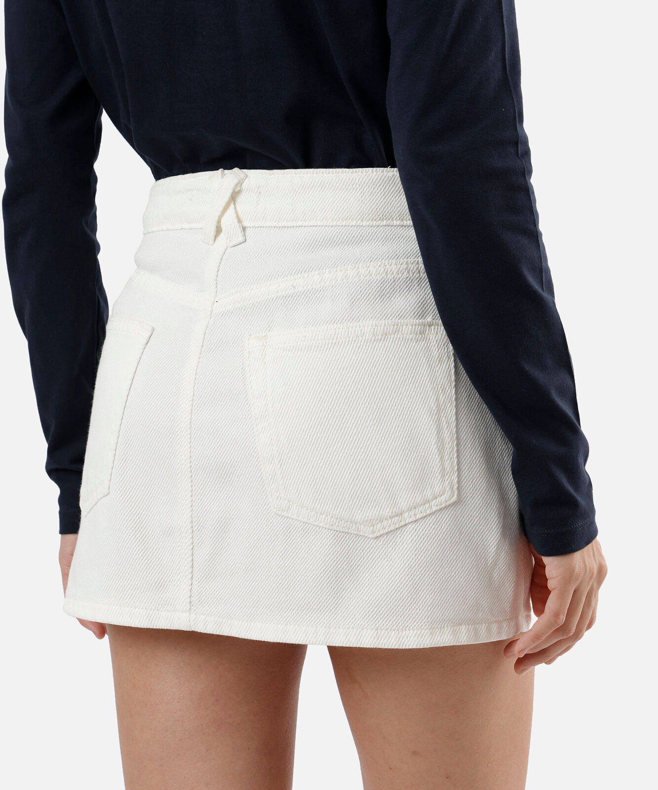 minissaia feminina de sarja cintura média off white