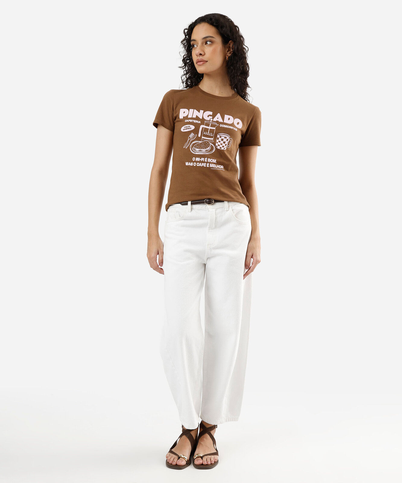 camiseta feminina de algodão manga curta estampada marrom