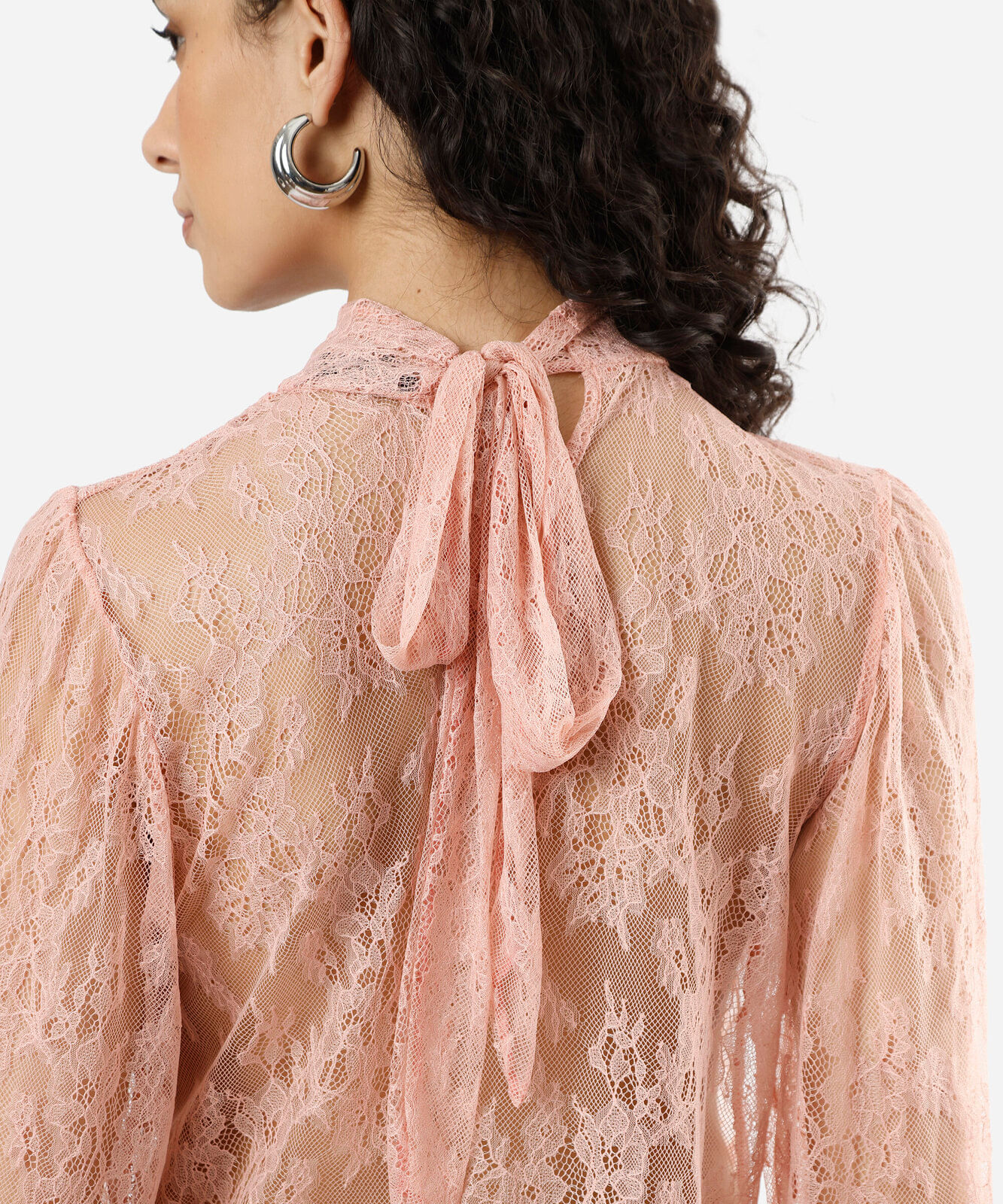 bata feminina de renda gola alta com amarração rosa
